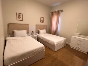 Iron/ironing board, WiFi