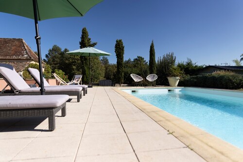 Séjour en couple ou en famille : cottage avec terrasse et piscine
