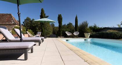Séjour en couple ou en famille : cottage avec terrasse et piscine