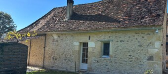 Stay for Couples or Families: Cottage with Terrace and Pool