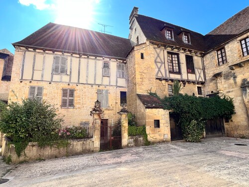 Lodge “La Forêt” in the Heart of Périgord – Comfort and Relaxation for Families