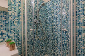 Shower, hair dryer, bidet, towels - The City by Wonderful Italy (Torino)
