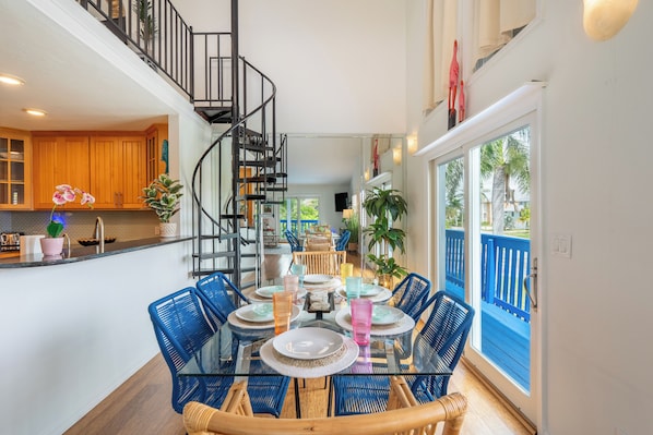Dining - ☀️Perfect for Large Groups/Families | Private Preserve Access | Flamingo Bayou☀️ (Fort Myers Beach)
