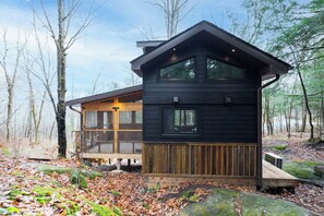 Exterior - Muskoka Tiny Home (Windermere)