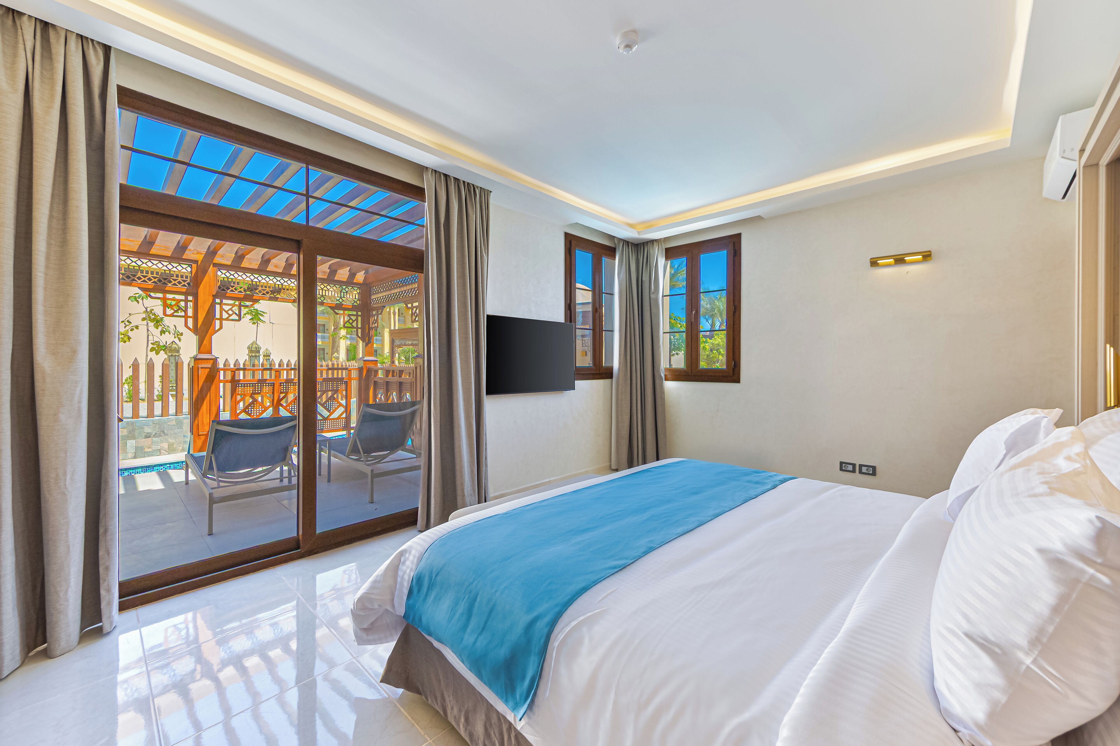 Villa | Premium bedding, free minibar, in-room safe, blackout drapes