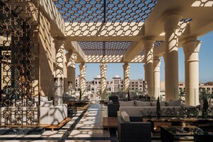 8 barer/lounger och strandbar