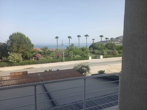 Front of property - Almare Apartments (Orikum)