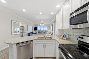 Condo, Multiple Beds (Enclave 607) | Private kitchen - Enclave 607 (Orange Beach)