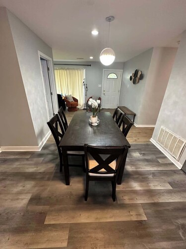 Ranch Single Level Home near downtown Tinley Park