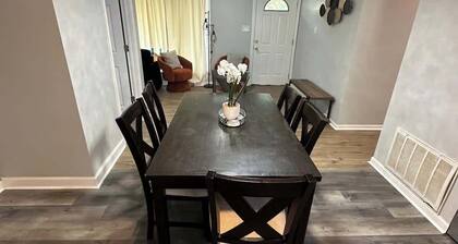 Ranch Single Level Home near downtown Tinley Park