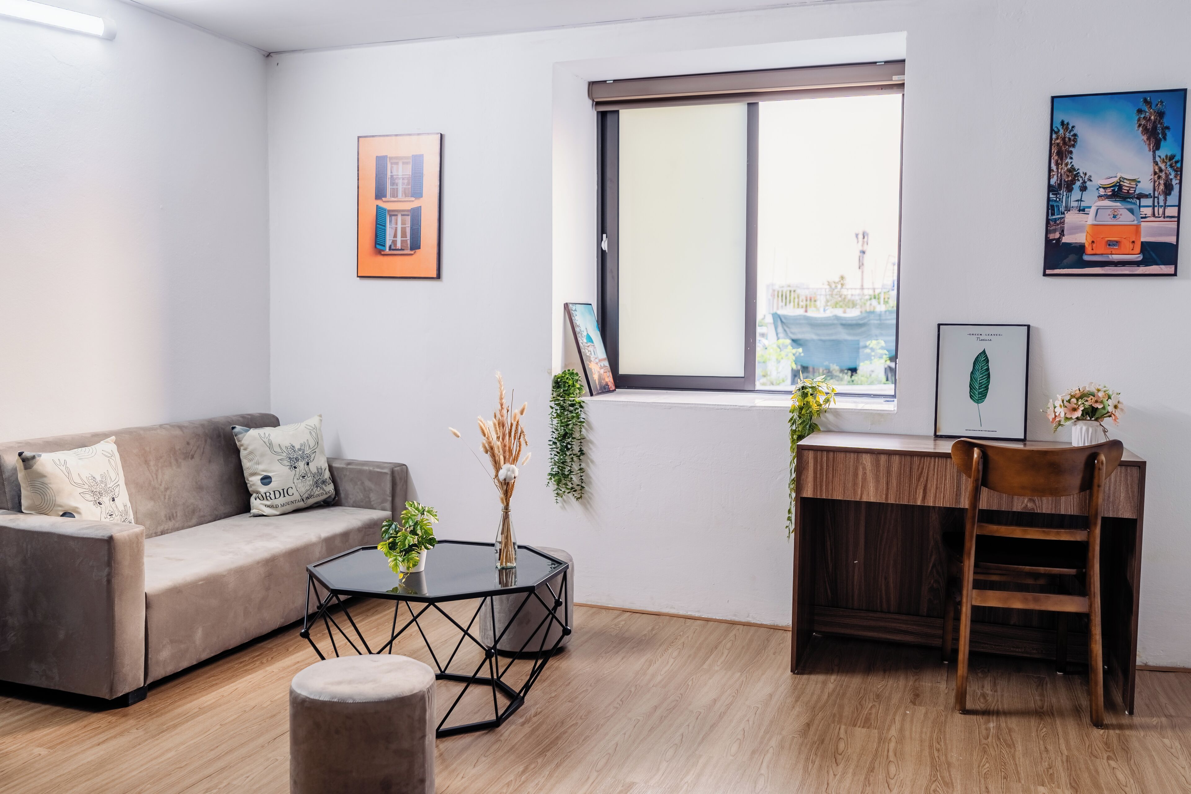 럭셔리 스튜디오 스위트, 시내 전망 | 거실 공간