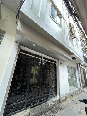 Exterior - Vari Homestay Dao Tan (Ba Đình)