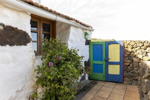 تفاصيل الفندق من الخارج