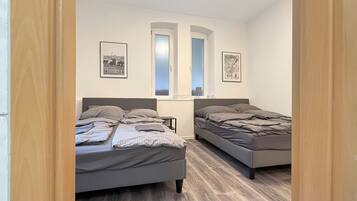 Bügeleisen/Bügelbrett, WLAN, Bettwäsche