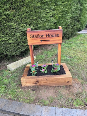 Cottage | Property grounds - Station House (Sleaford)