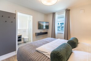 2 Schlafzimmer, Reisekinderbett, kostenloses WLAN