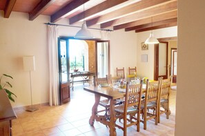 Dining - Country House Moro with Large Pool near Mondragó Nature Reserve (IB)