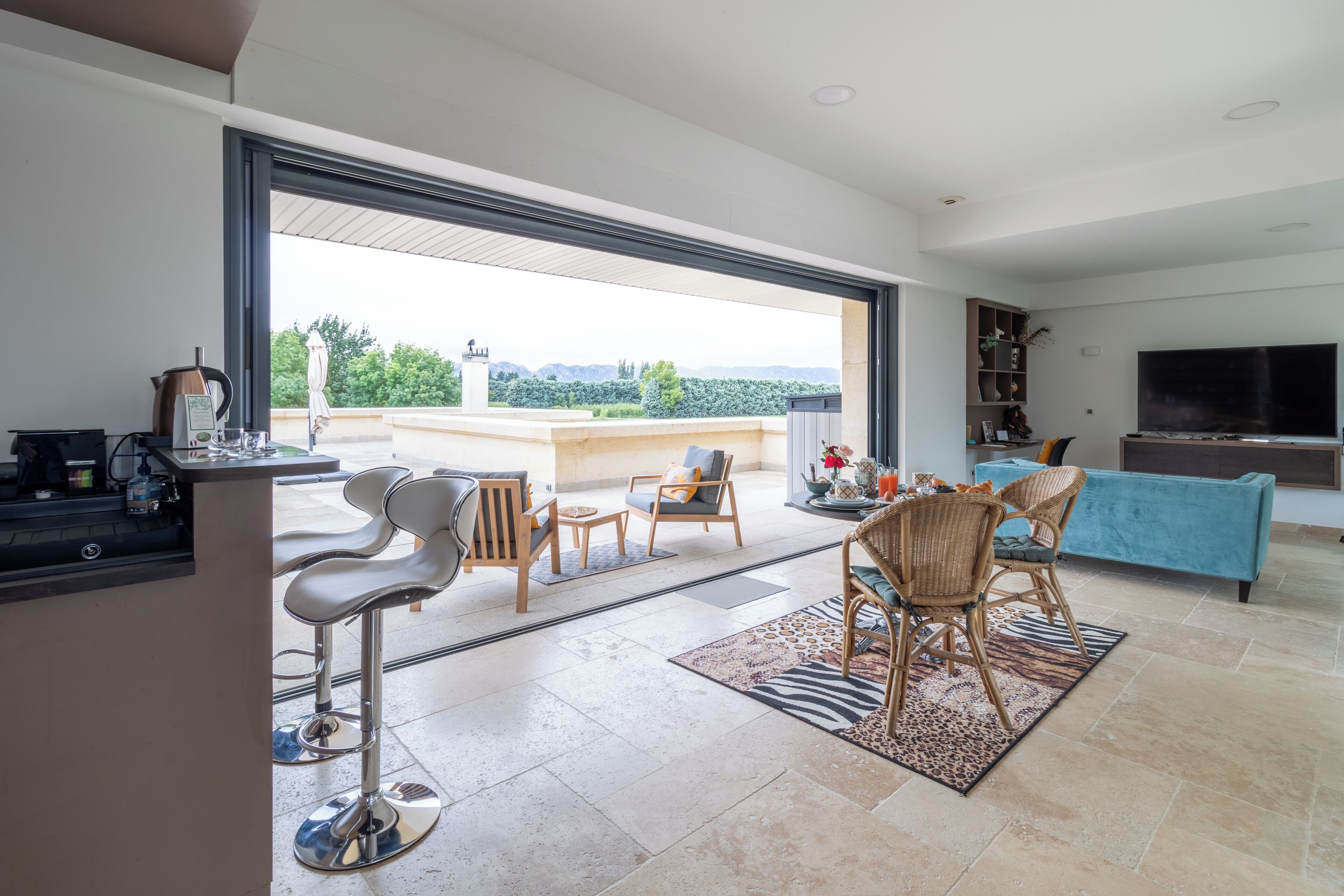 In-room safe, free WiFi