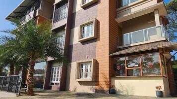 Façana frontal de l'allotjament