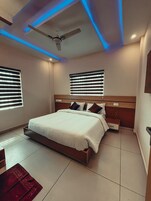 Apartamento de lujo, 3 habitaciones, balcón, vistas a la montaña | Wifi gratis