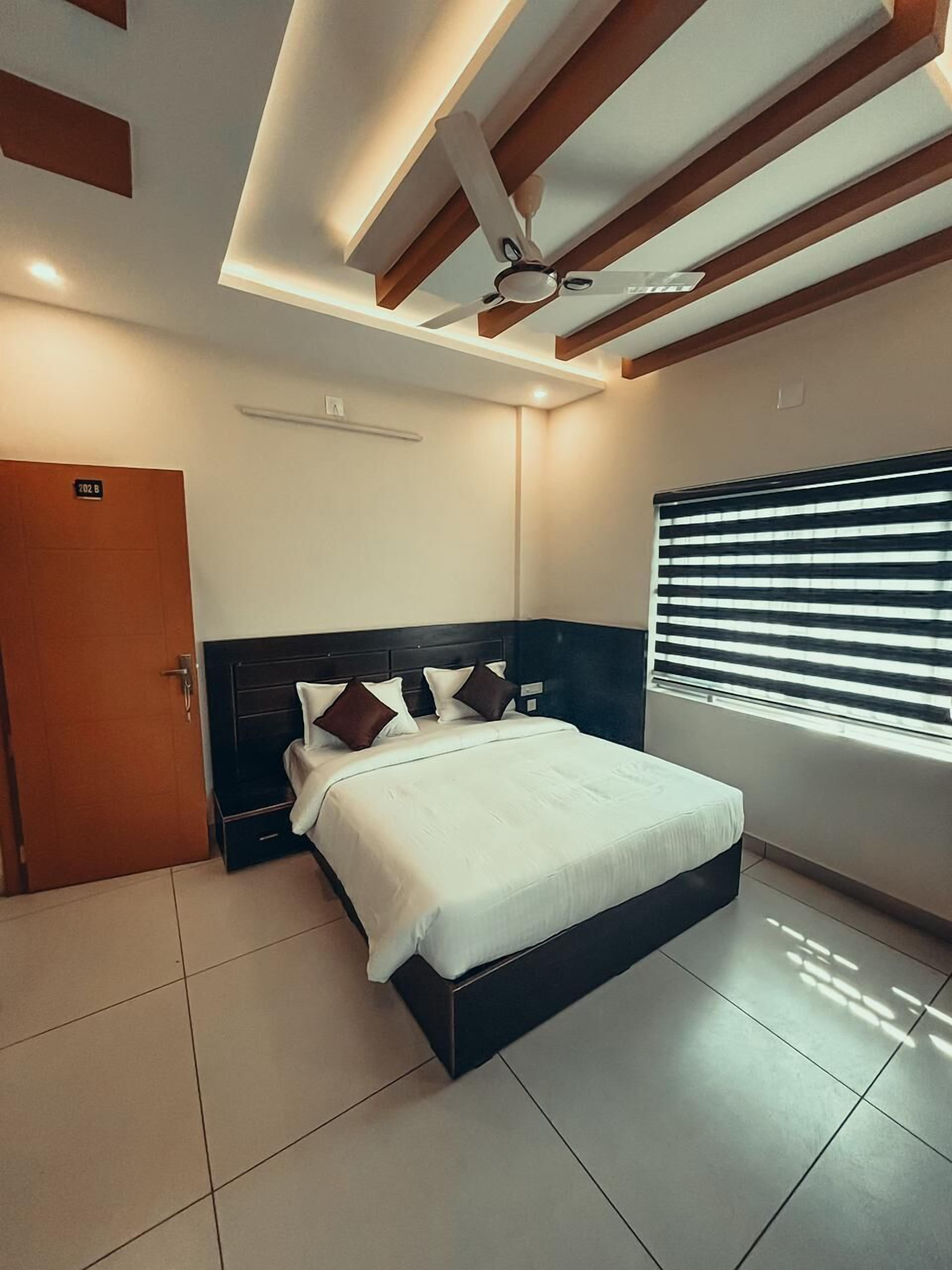 Standard Double or Twin Room, Balcony, Mountain View | Free WiFi