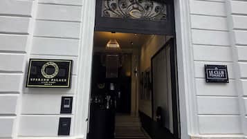 Overnatningsstedets facade