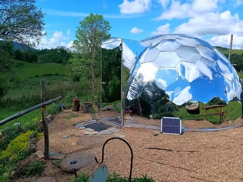 Geodesic Dome Glamping in Laurel Bloomery, TN