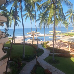 Property grounds - Luxurious  Beach Front Condo Located in Flamingos Area. (Bucerías)