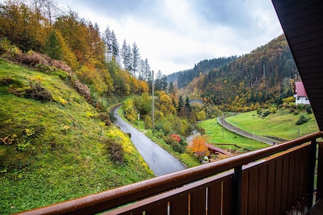 In-room safe, blackout curtains, free WiFi