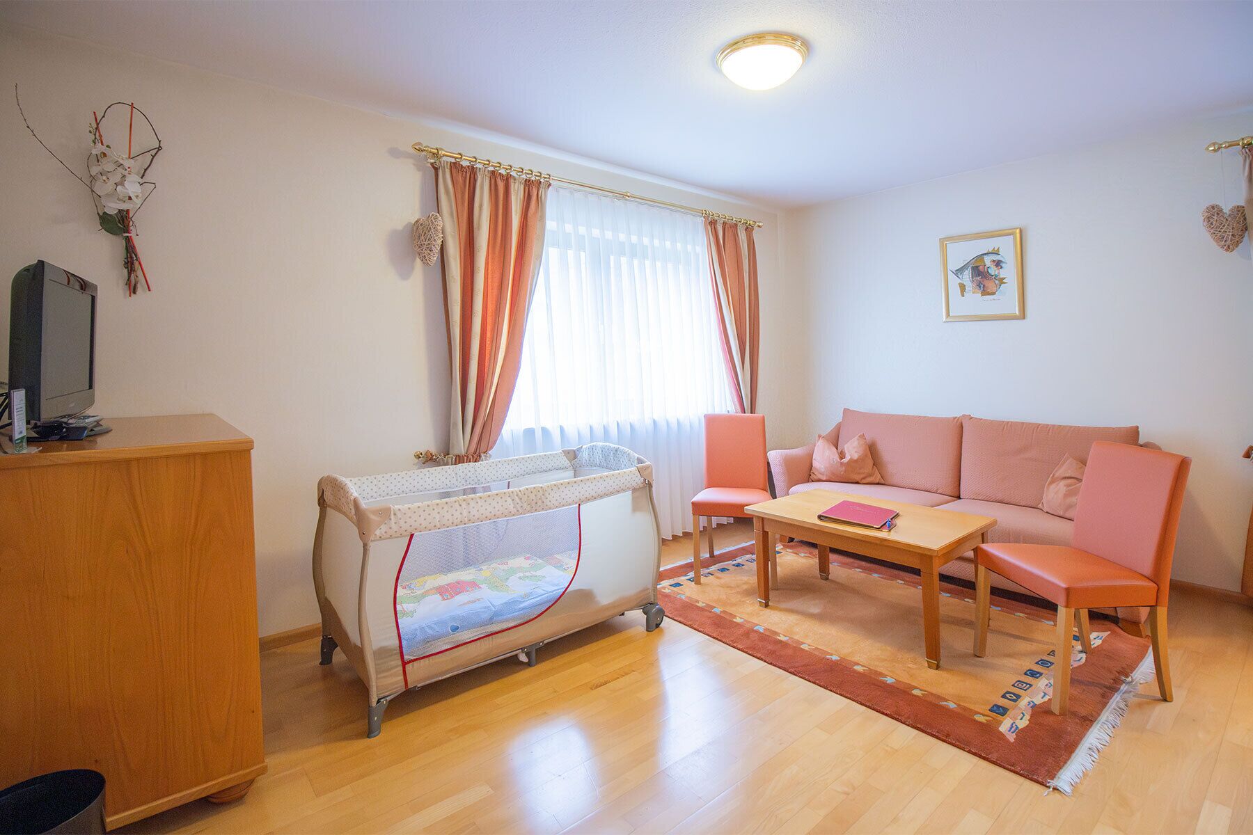 Habitació familiar | Caixa forta a l&#x27;habitació, cortines opaques i wifi gratuïta 