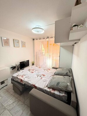 1 soveværelse, strygejern/strygebræt, Wi-Fi, sengetøj