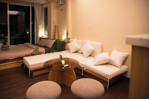 Home. Homestay – Lakeside Serenity in Hanoi