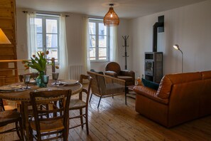 Living area - Bel Étage Cancalais by Archipel Evasion (Cancale)