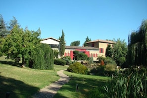 Exterior - Le Domaine de Gorneton (Chasse-sur-Rhône)