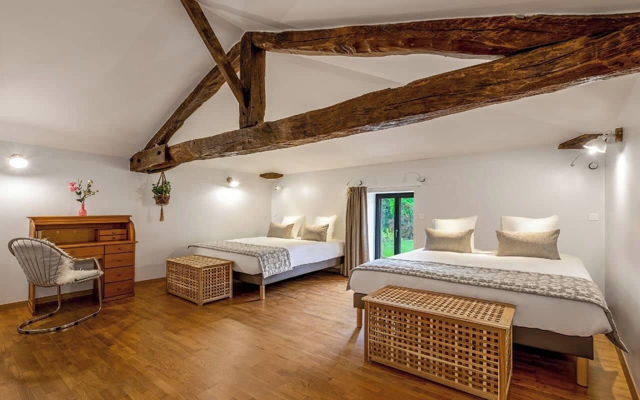 Habitación cuádruple, vista al jardín | Cortinas blackout y wifi gratis 