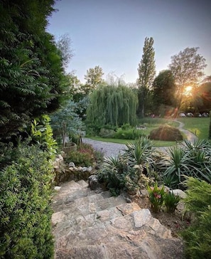 Garden - Le Domaine de Gorneton (Chasse-sur-Rhône)