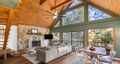 Serene 3 Bedroom Log Cabin in the Ponderosa Pines of Flagstaff