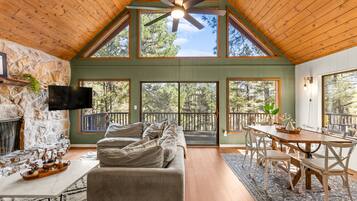 TV connectée, cheminée