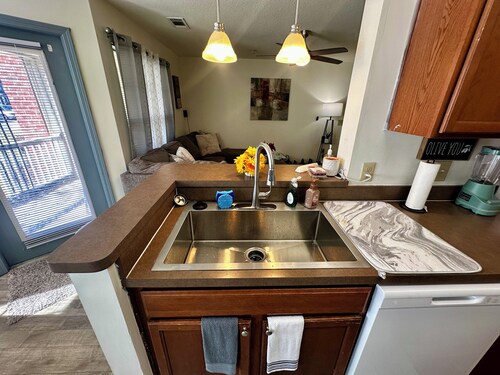 Charming 2-bedroom apartment with in lovely GreenvilleNC