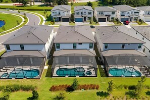 Exterior - Luxurious 9BR Paradiso | Pool, Cinema & Game Room (Orlando)