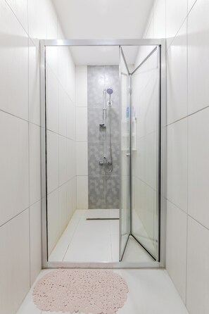 Shower, hair dryer, towels, soap - Center of Ancient Lands -Sunset- (İstanbul)
