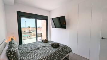 3 makuuhuonetta, silitysrauta/-lauta, Wi-Fi, vuodevaatteet