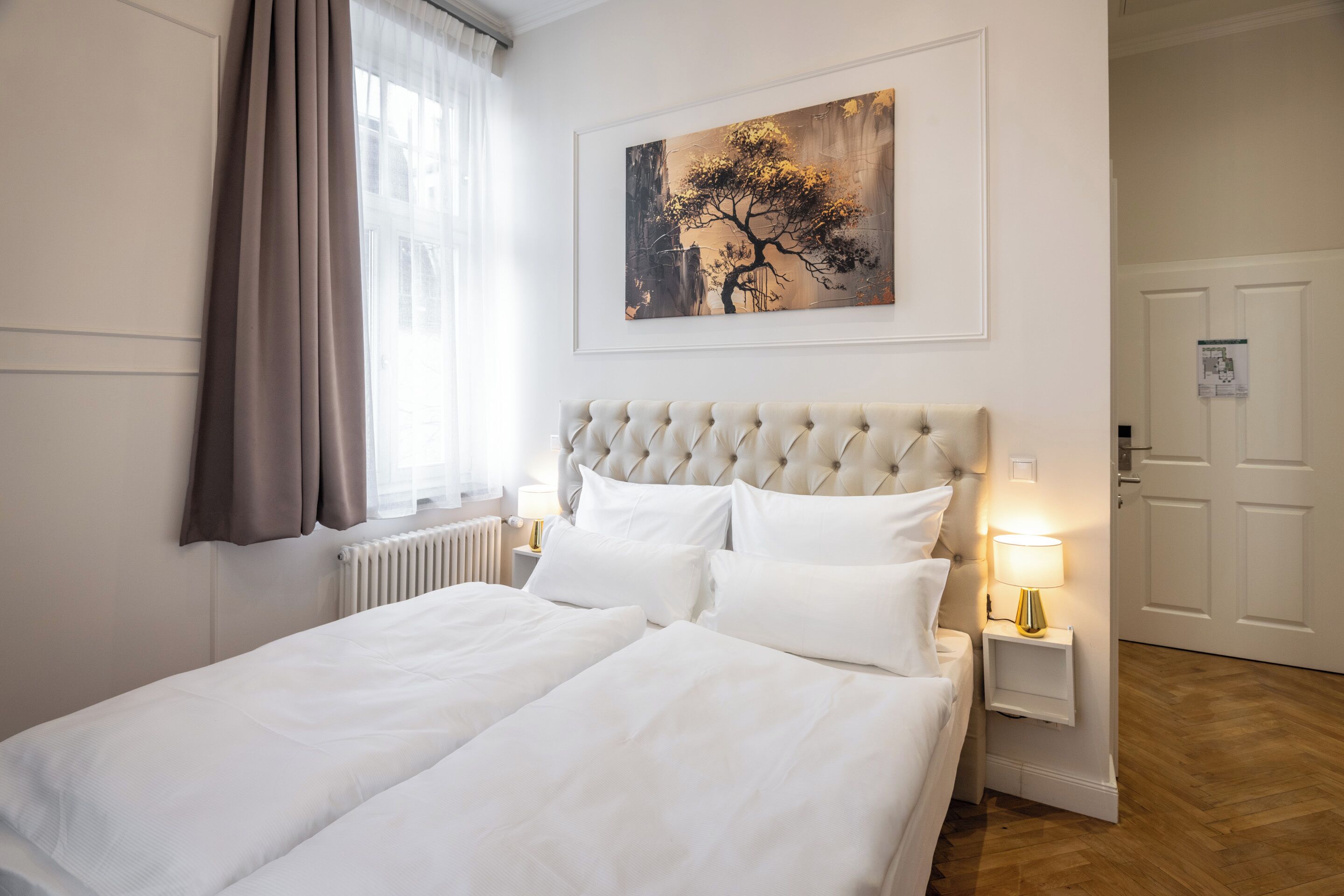 Kamar Double Ekonomi, balkon | Seprai antialergi, brankas, meja kerja, dan ruang kerja ramah laptop