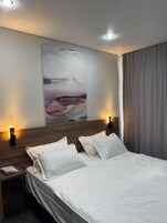 Standard Double Room | In-room safe, desk, laptop workspace, iron/ironing board