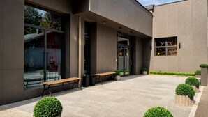 Front of property - AIRIS RESIDENCE hotel (Almaty)