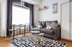 TV - 2.Cosy studio - Père Lachaise - Nation (Paris)