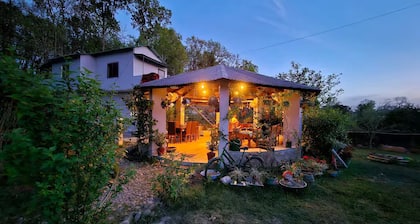 Two Spacious Rooms w/ Balcony in Naturalist's Home