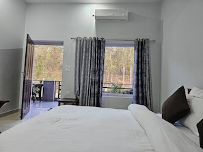 2 bedrooms, bed sheets