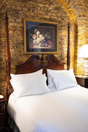 熨斗/熨衫板、Wi-Fi、床單