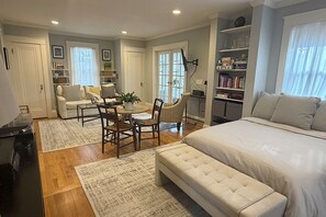 1 chambre, fer et planche à repasser, Wi-Fi gratuit, draps fournis